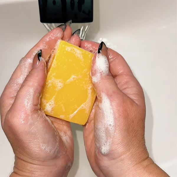 🔥Turmeric & Kojic Acid Brightening Soap